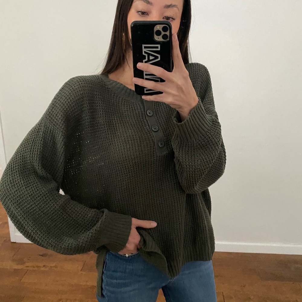 American Eagle green sweater